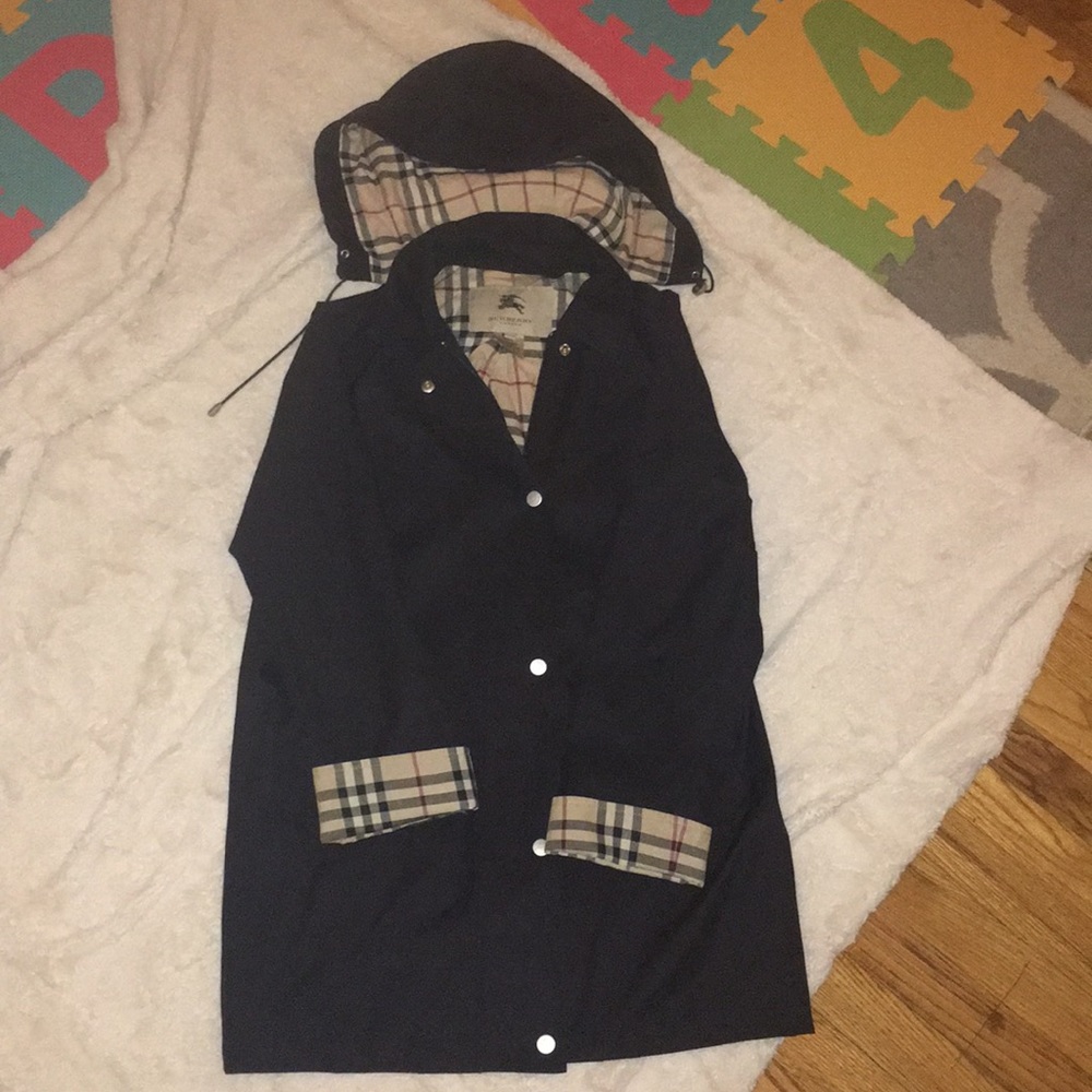 Gorgeous authentic Burberry raincoat